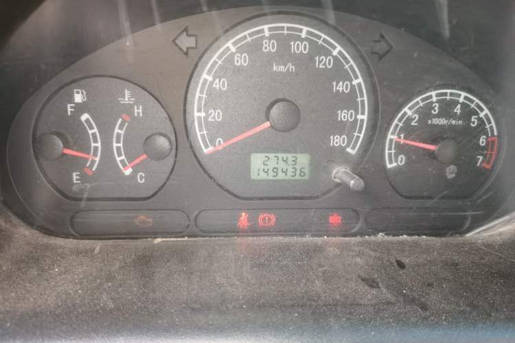 Used Baojun Lechi 2012 Revised 1.0L Manual P-TEC Standard Edition Odometer Close Up