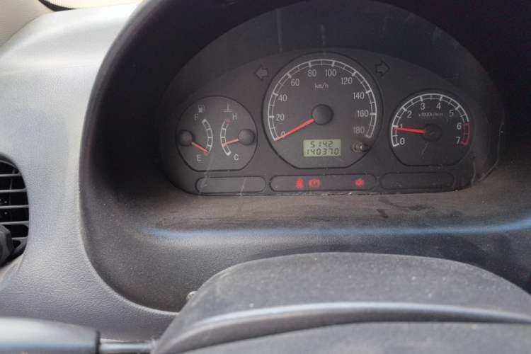 Used Baojun Lechi 2012 Revised 1.0L Manual P-TEC Standard Edition Odometer Close Up