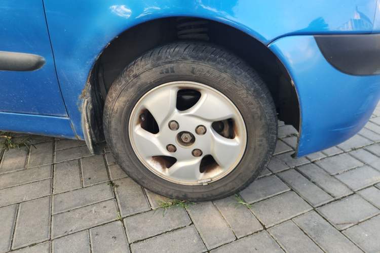 Used Baojun Lechi 2012 Revised 1.0L Manual P-TEC Standard Edition Right Front Wheel Hub