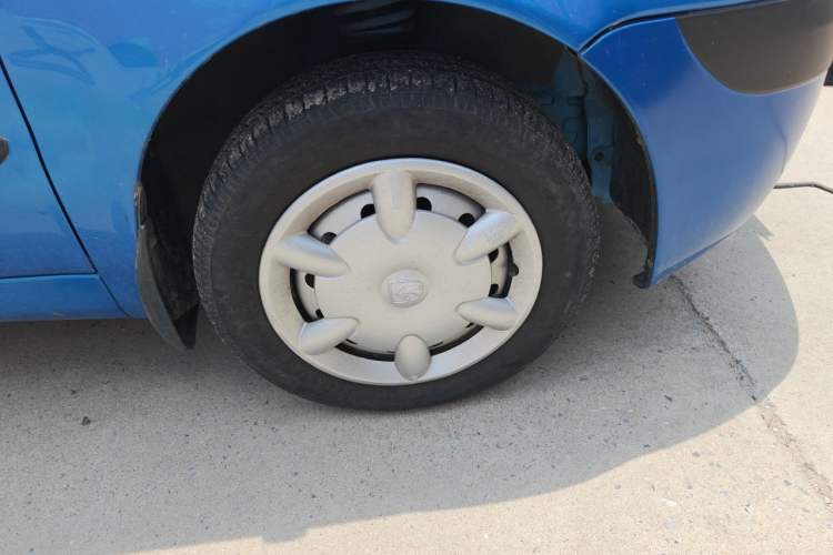 Used Baojun Lechi 2012 Revised 1.0L Manual P-TEC Standard Edition Right Front Wheel Hub