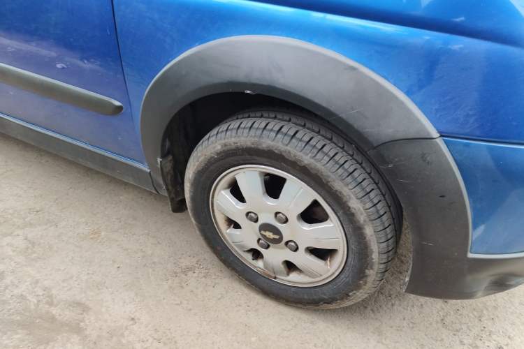 Used Baojun Lechi 2012 Revised Version 1.2L Manual Sporty Edition Dynamic Type Right Front Wheel Hub