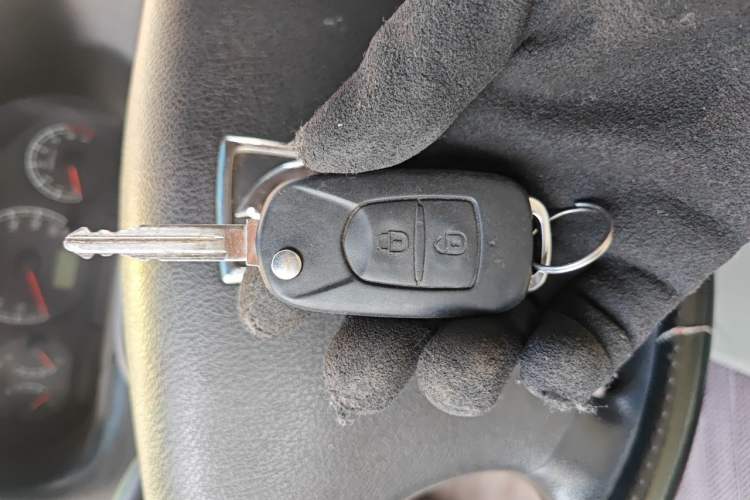 Used Baojun Lechi 2012 Revised 1.0L Manual P-TEC Standard Edition Vehicle Key