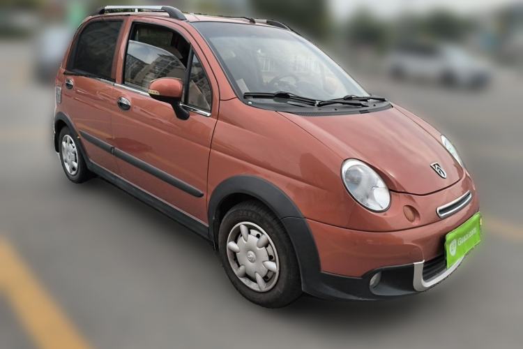 Used Baojun Lechi 2012 Revised Version 1.2L Manual Sports Edition Superior Type Front Right 45 Deg