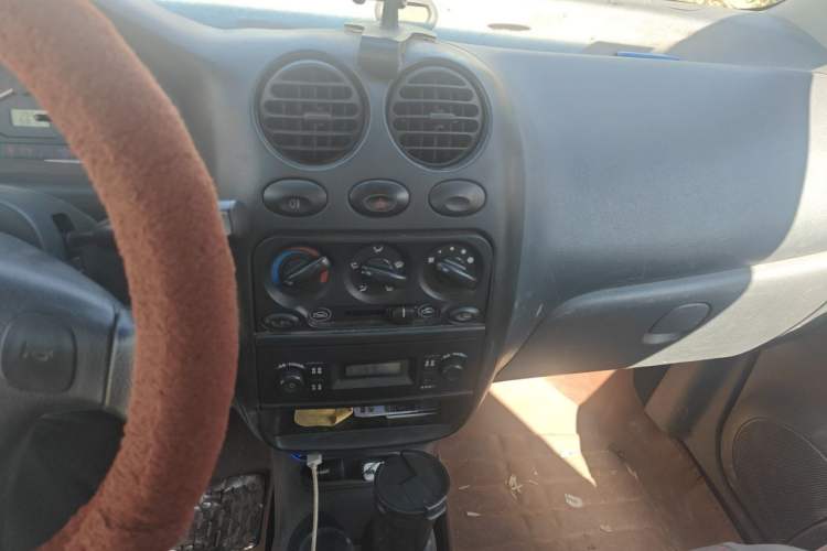 Used Baojun Lechi 2012 Revised 1.0L Manual P-TEC Standard Edition Audio And AC Panel