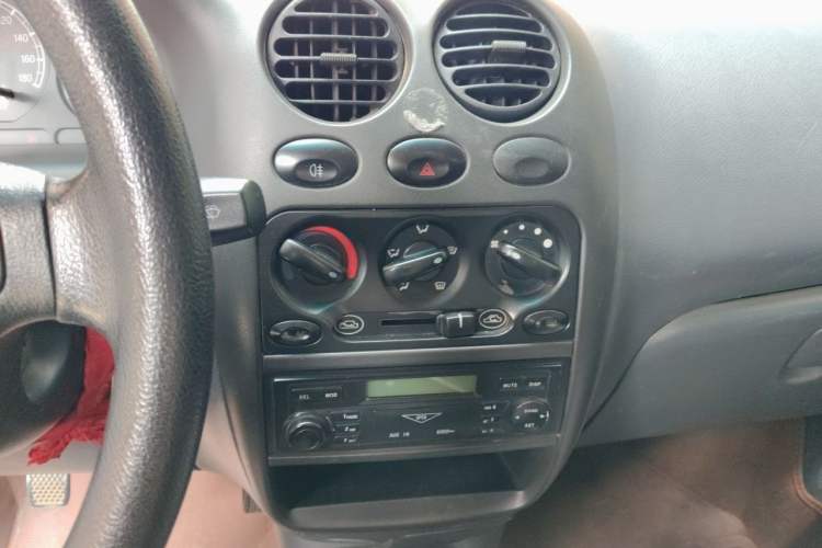 Used Baojun Lechi 2012 1.0L Manual P-TEC Superior Model Audio And AC Panel
