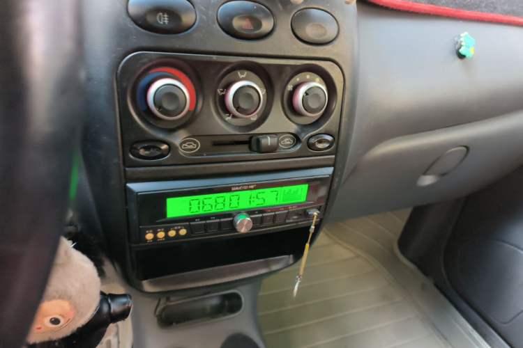 Used Baojun Lechi 2012 Revised 1.0L Manual P-TEC Standard Edition Audio And AC Panel
