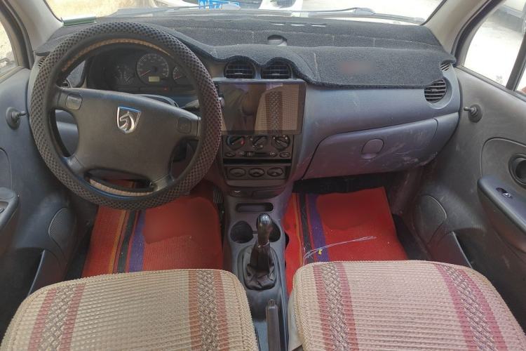 Used Baojun Lechi 2012 1.0L Manual P-TEC Superior Model Center Console