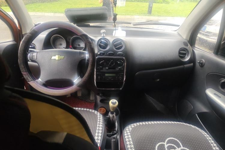 Used Baojun Lechi 2012 Revised Version 1.2L Manual Sporty Edition Dynamic Type Center Console