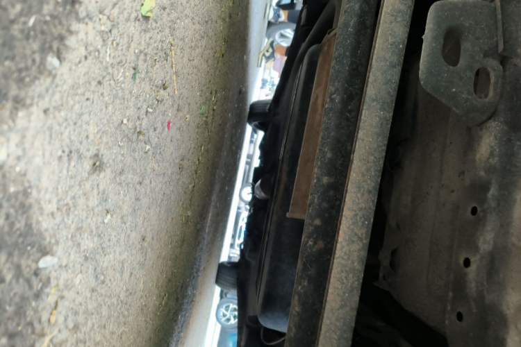 Used Baojun Lechi 2012 Revised 1.0L Manual P-TEC Standard Edition Chassis Rear