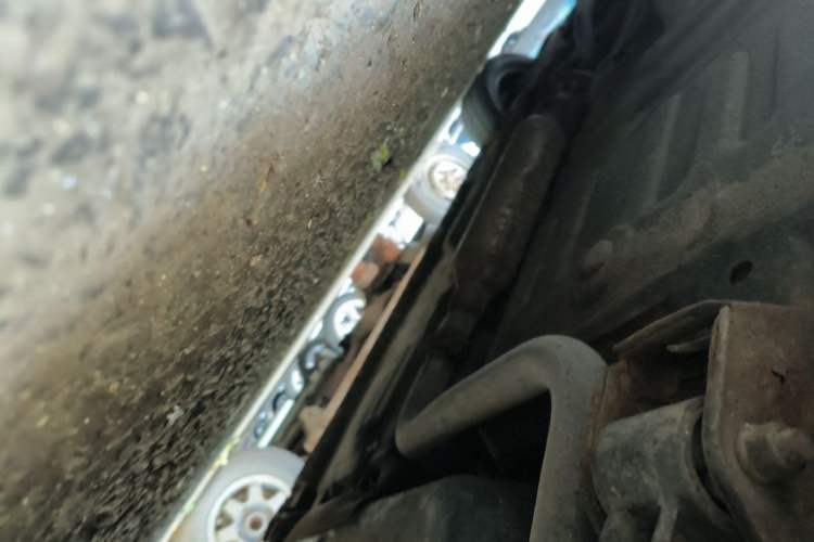 Used Baojun Lechi 2012 Revised 1.0L Manual P-TEC Standard Edition Chassis Rear Left