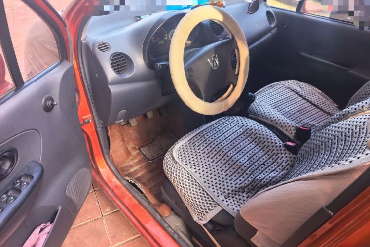 Used Baojun Lechi 2012 Revised 1.0L Manual P-TEC Standard Edition Driver Seat