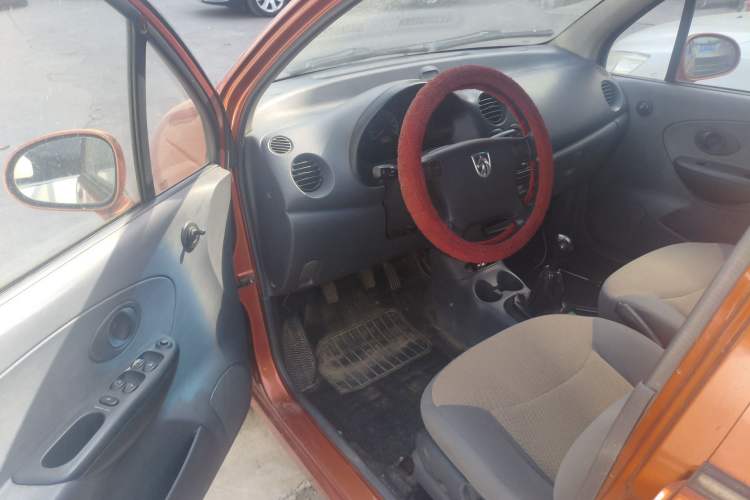 Used Baojun Lechi 2012 Revised 1.0L Manual P-TEC Standard Edition Driver Seat