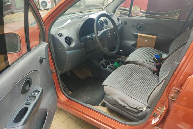 Used Baojun Lechi 2012 Revised 1.0L Manual P-TEC Standard Edition Driver Seat