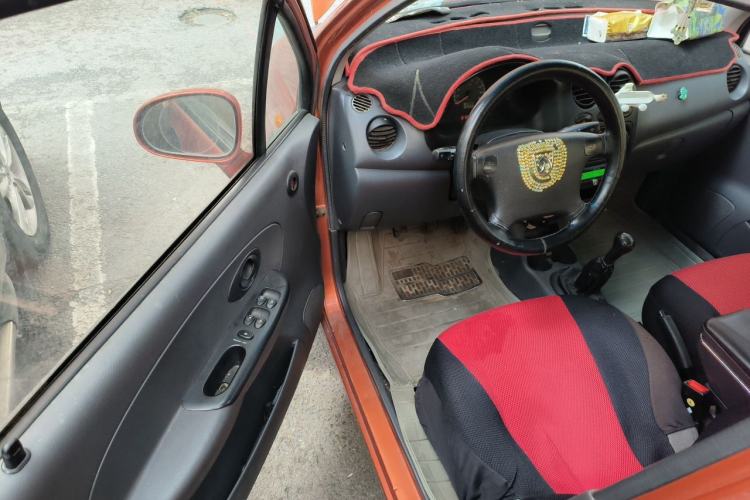 Used Baojun Lechi 2012 Revised 1.0L Manual P-TEC Standard Edition Driver Seat