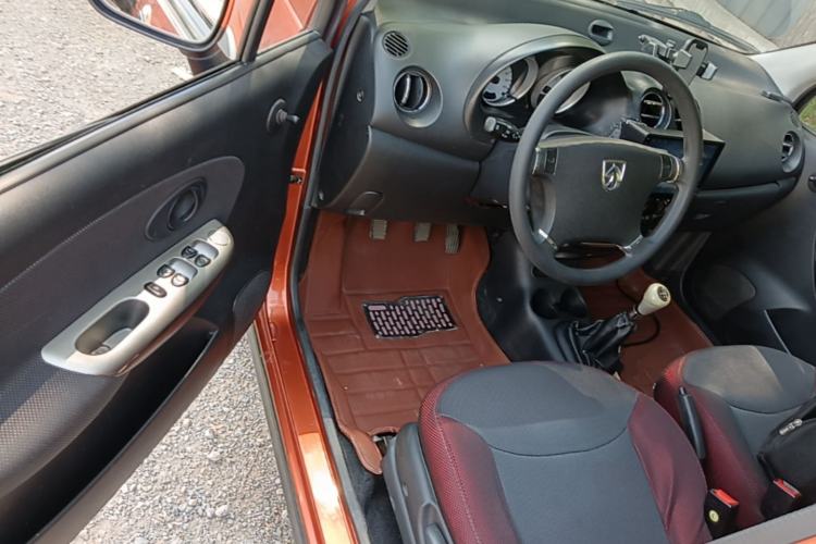 Used Baojun Lechi 2012 Revised Version 1.2L Manual Sporty Edition Dynamic Type Driver Seat
