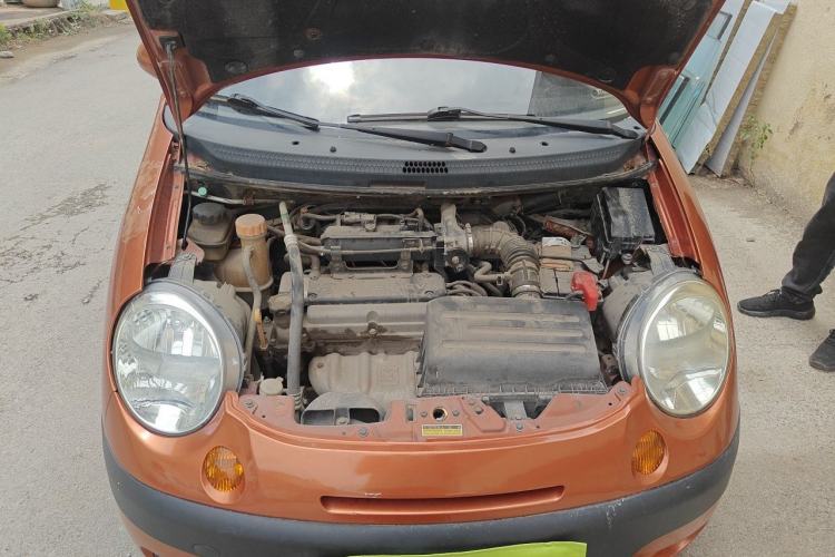 Used Baojun Lechi 2012 1.0L Manual P-TEC Superior Model Engine Bay
