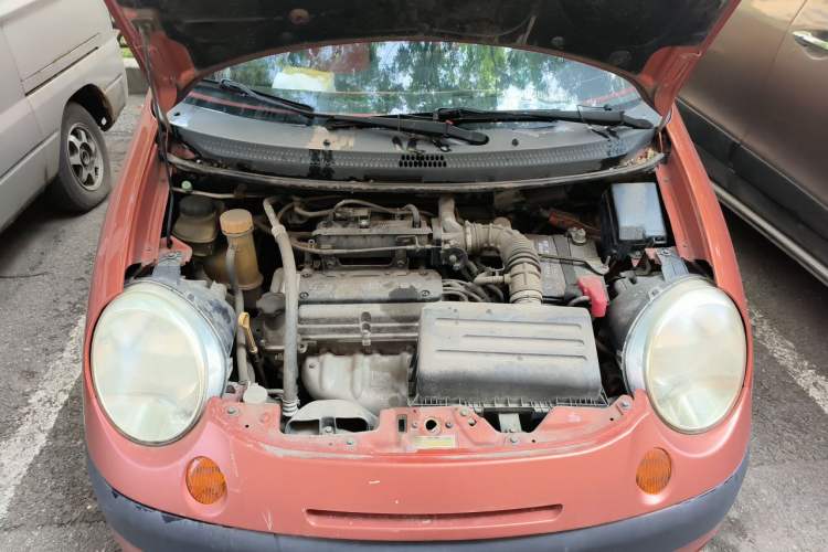 Used Baojun Lechi 2012 Revised 1.0L Manual P-TEC Standard Edition Engine Bay