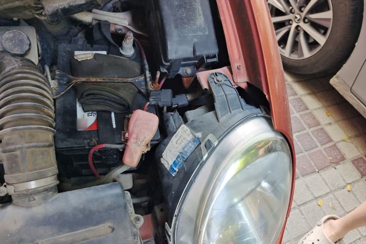 Used Baojun Lechi 2012 1.2L Manual Sports Edition Superior Model Engine Bay Left