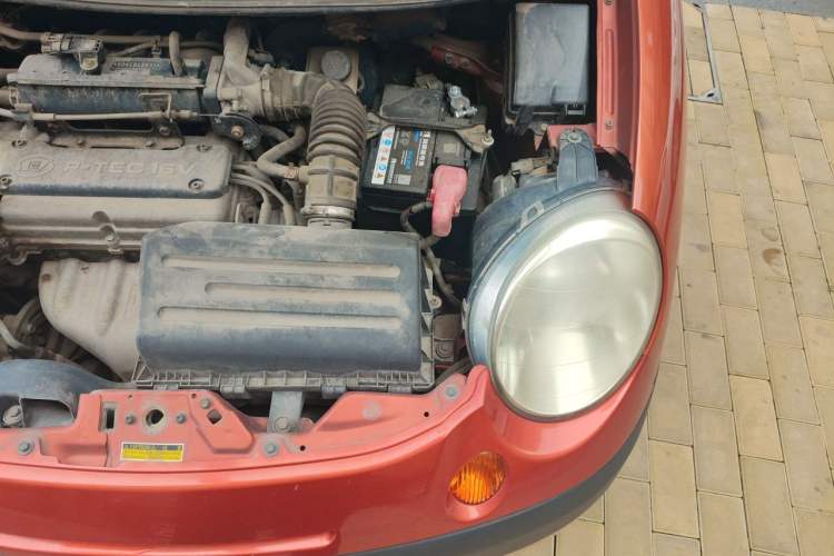 Used Baojun Lechi 2012 Revised 1.0L Manual P-TEC Standard Edition Engine Bay Left