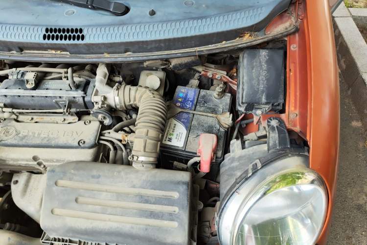 Used Baojun Lechi 2012 1.0L Manual P-TEC Superior Model Engine Bay Left