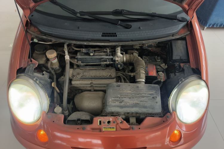 Used Baojun Lechi 2012 Revised Version 1.2L Manual Sporty Edition Dynamic Type Engine Bay