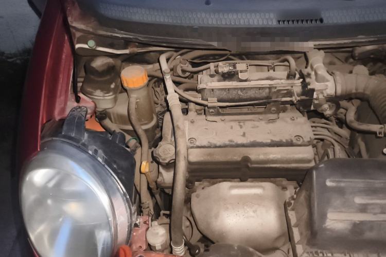 Used Baojun Lechi 2012 1.2L Manual Sport Edition Dynamic Model Engine Bay Right