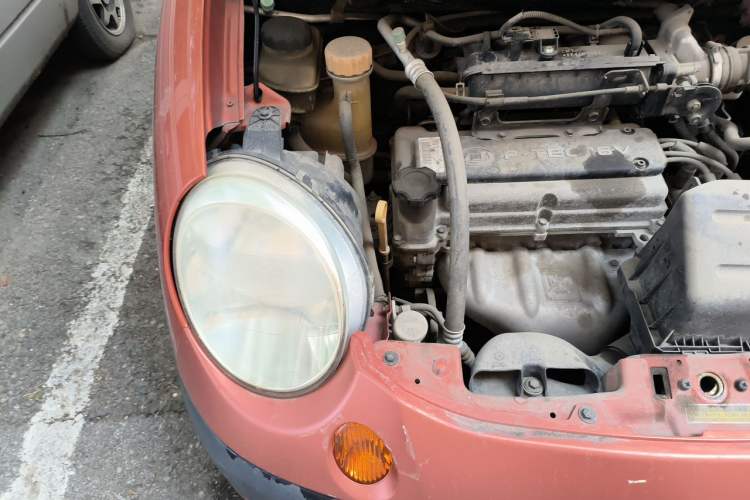 Used Baojun Lechi 2012 Revised 1.0L Manual P-TEC Standard Edition Engine Bay Right