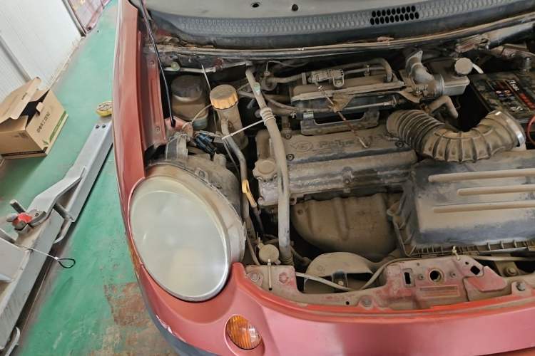 Used Baojun Lechi 2012 Revised 1.0L Manual P-TEC Standard Edition Engine Bay Right