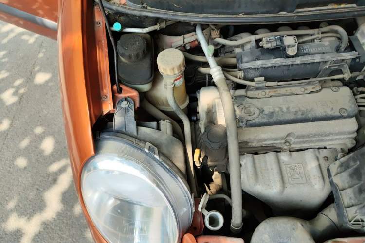 Used Baojun Lechi 2012 1.0L Manual P-TEC Superior Model Engine Bay Right