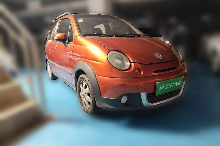 Used Baojun Lechi 2012 Revised Version 1.2L Manual Sporty Fashion Edition Front Right 45 Deg