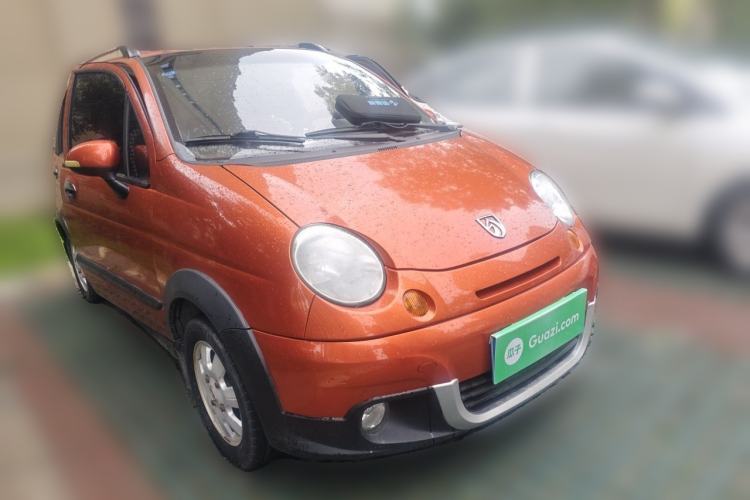 Used Baojun Lechi 2012 Revised Version 1.2L Manual Sporty Edition Dynamic Type Front Right 45 Deg