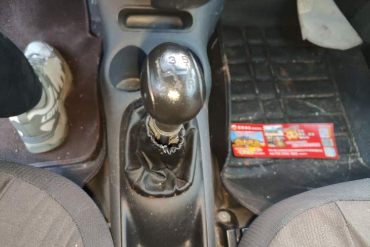 Used Baojun Lechi 2012 Revised 1.0L Manual P-TEC Standard Edition Gear Lever
