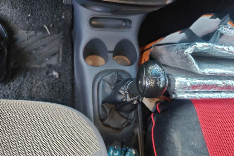Used Baojun Lechi 2012 Revised 1.0L Manual P-TEC Standard Edition Gear Lever