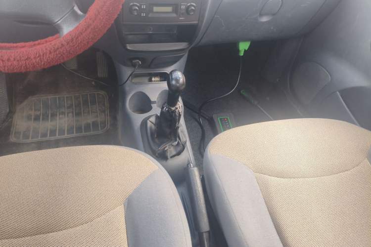 Used Baojun Lechi 2012 Revised 1.0L Manual P-TEC Standard Edition Gear Lever