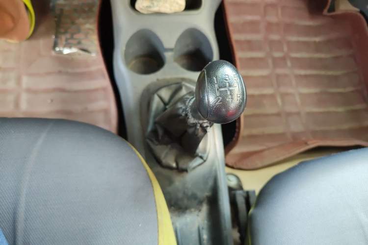 Used Baojun Lechi 2012 1.0L Manual P-TEC Superior Model Gear Lever