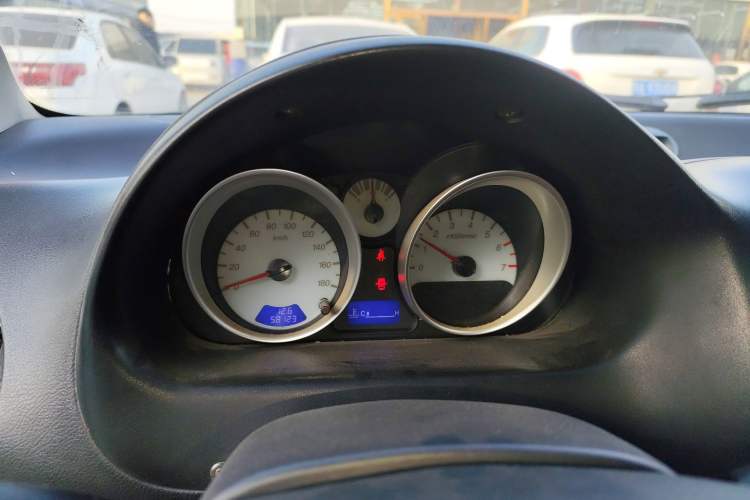 Used Baojun Lechi 2012 Revised Version 1.2L Manual Sporty Fashion Edition Instrument Cluster