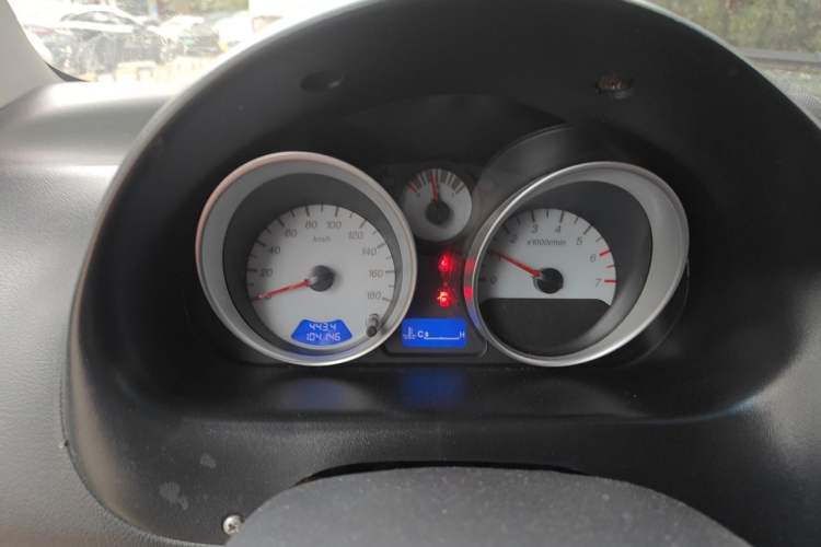 Used Baojun Lechi 2012 Revised Version 1.2L Manual Sporty Fashion Edition Instrument Cluster
