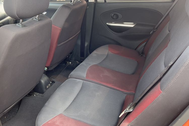 Used Baojun Lechi 2012 Revised Version 1.2L Manual Sporty Fashion Edition Interior 4