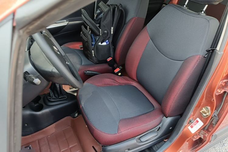 Used Baojun Lechi 2012 Revised Version 1.2L Manual Sporty Edition Dynamic Type Left Front Seat