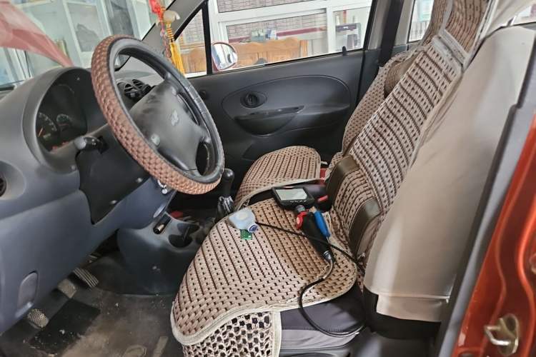 Used Baojun Lechi 2012 Revised 1.0L Manual P-TEC Standard Edition Left Front Seat