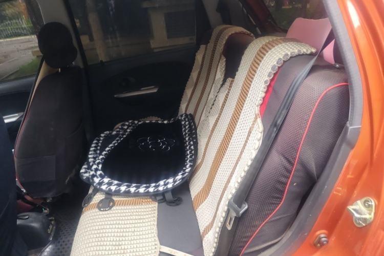 Used Baojun Lechi 2012 Revised Version 1.2L Manual Sporty Edition Dynamic Type Left Rear Seat