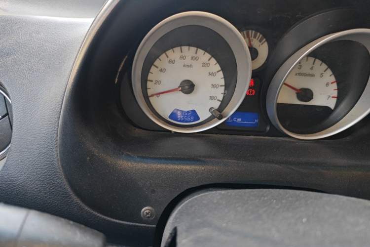 Used Baojun Lechi 2012 Revised Version 1.2L Manual Sporty Edition Dynamic Type Odometer Close Up
