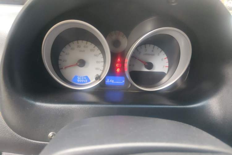 Used Baojun Lechi 2012 Revised Version 1.2L Manual Sporty Edition Dynamic Type Odometer Close Up