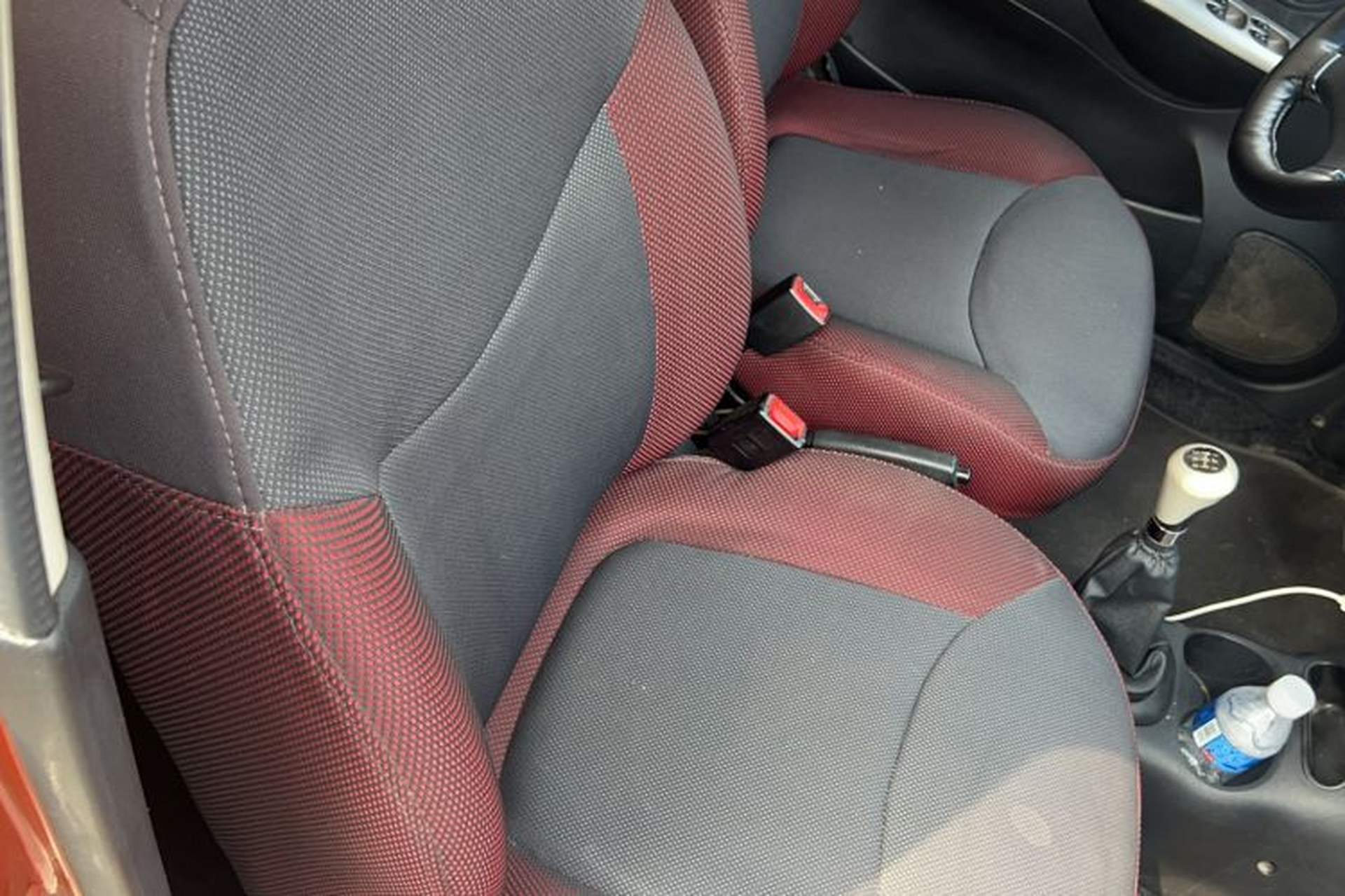 Used Baojun Lechi 2012 Revised Version 1.2L Manual Sporty Fashion Edition Right Front Seat