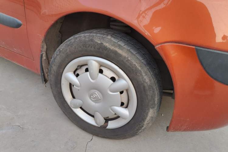 Used Baojun Lechi 2012 Revised 1.0L Manual P-TEC Standard Edition Right Front Wheel Hub