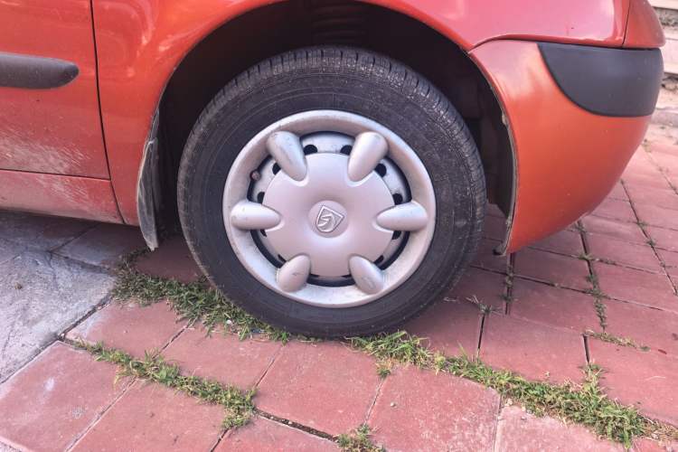 Used Baojun Lechi 2012 Revised 1.0L Manual P-TEC Standard Edition Right Front Wheel Hub