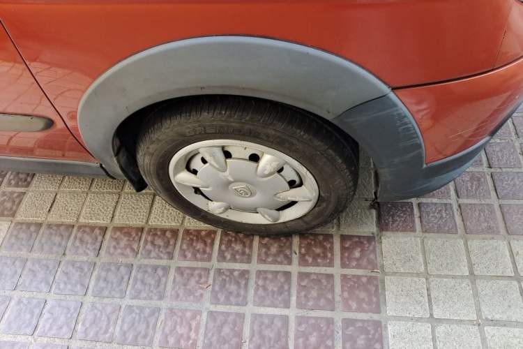Used Baojun Lechi 2012 1.2L Manual Sports Edition Superior Model Right Front Wheel Hub