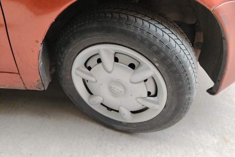 Used Baojun Lechi 2012 1.0L Manual P-TEC Superior Model Right Front Wheel Hub