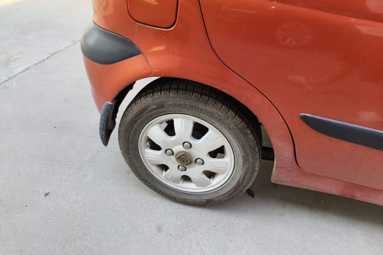 Used Baojun Lechi 2012 Revised Version 1.0L Manual P-TEC Comfort Type Right Rear Wheel Hub