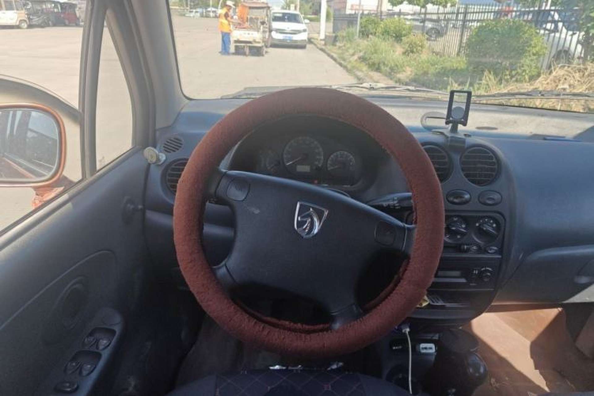 Used Baojun Lechi 2012 Revised 1.0L Manual P-TEC Standard Edition Steering Wheel